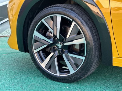 Peugeot 208 PureTech 130 Stop&Start EAT8 5 porte GT Line (5)
