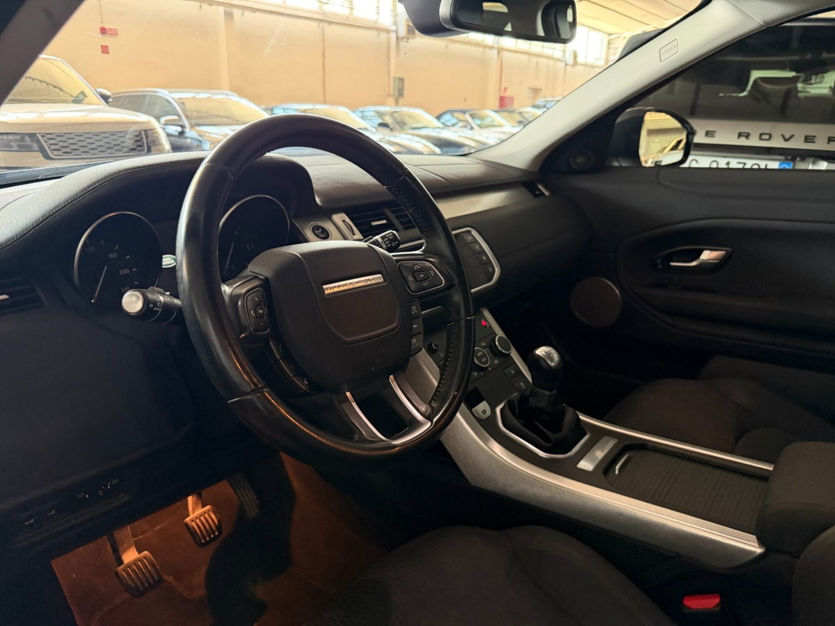 Land Rover Range Rover Evoque 2.0 eD4 5p. Pure (6)