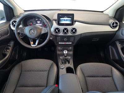 Mercedes-Benz Classe B 180 d Sport (7)