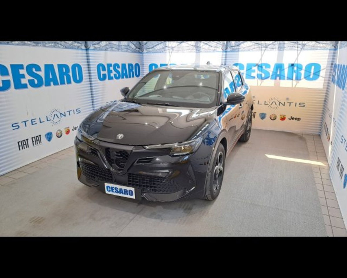Alfa Romeo Junior 1.2 ibrida Speciale 145cv edct6 (2)