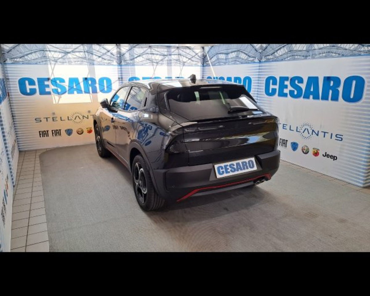 Alfa Romeo Junior 1.2 ibrida Speciale 145cv edct6 (4)