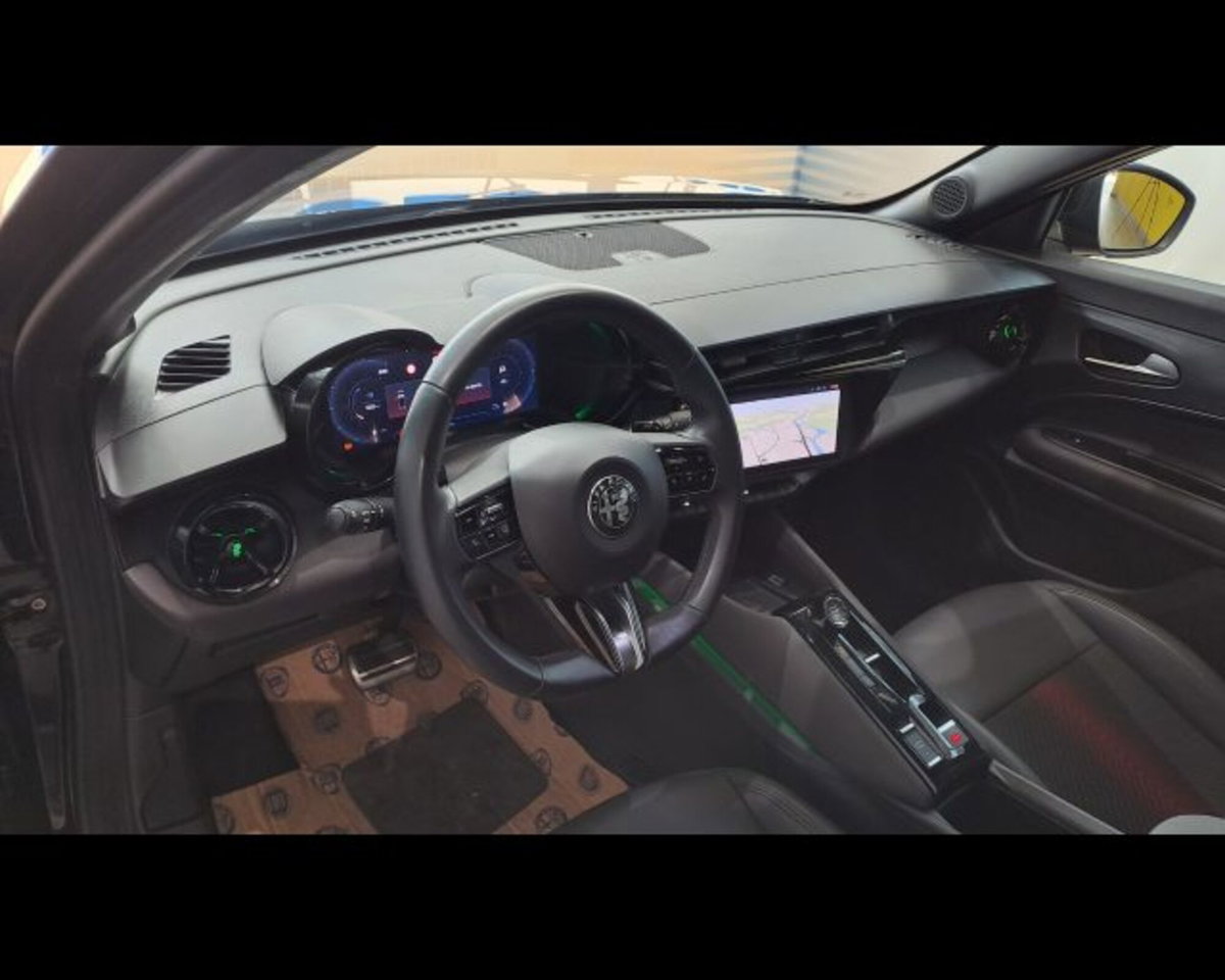 Alfa Romeo Junior 1.2 ibrida Speciale 145cv edct6 (6)
