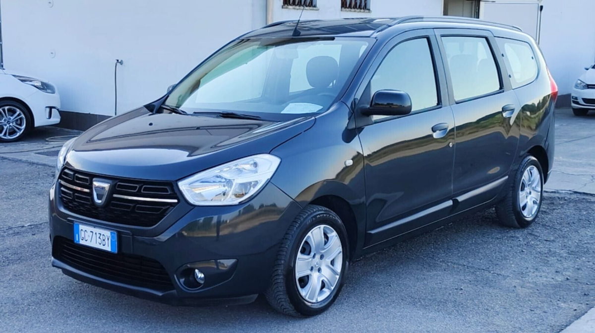 Dacia Lodgy 1.5 Blue dCi 8V 95CV 7 posti Essential (14)