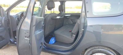 Dacia Lodgy 1.5 Blue dCi 8V 95CV 7 posti Essential (17)