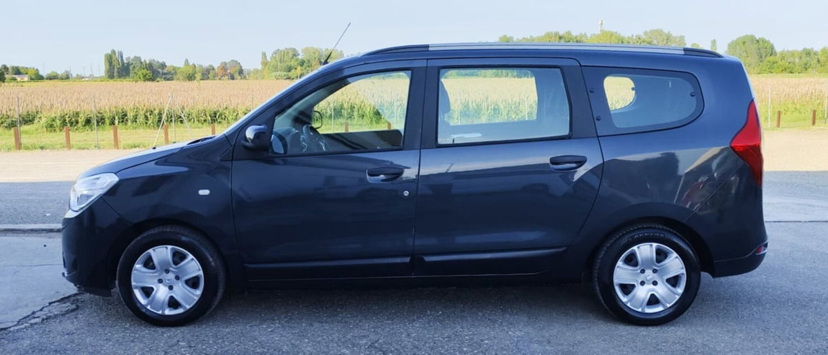 Dacia Lodgy 1.5 Blue dCi 8V 95CV 7 posti Essential (6)