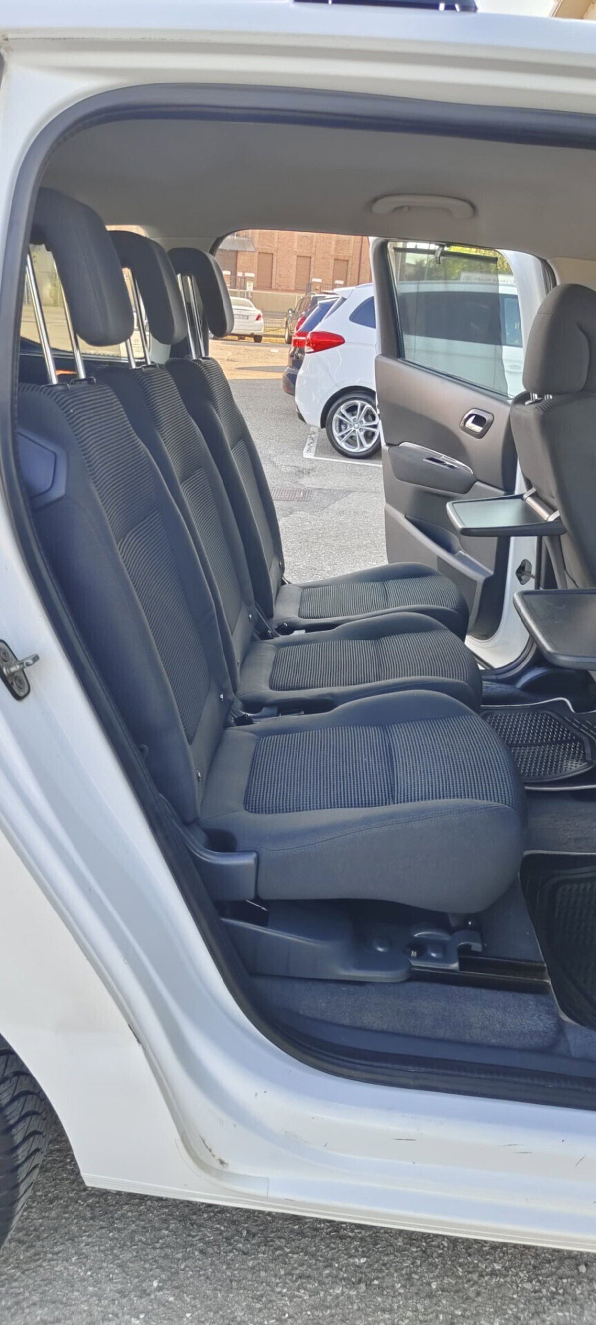 Peugeot 5008 BlueHDi 120 S&S Business (12)
