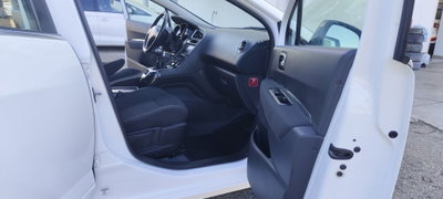 Peugeot 5008 BlueHDi 120 S&S Business (13)