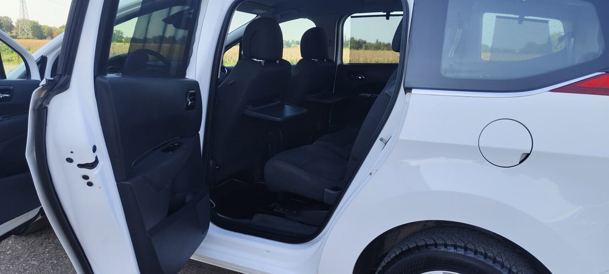 Peugeot 5008 BlueHDi 120 S&S Business (14)