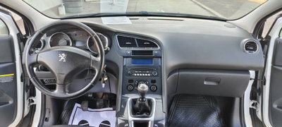 Peugeot 5008 BlueHDi 120 S&S Business (17)