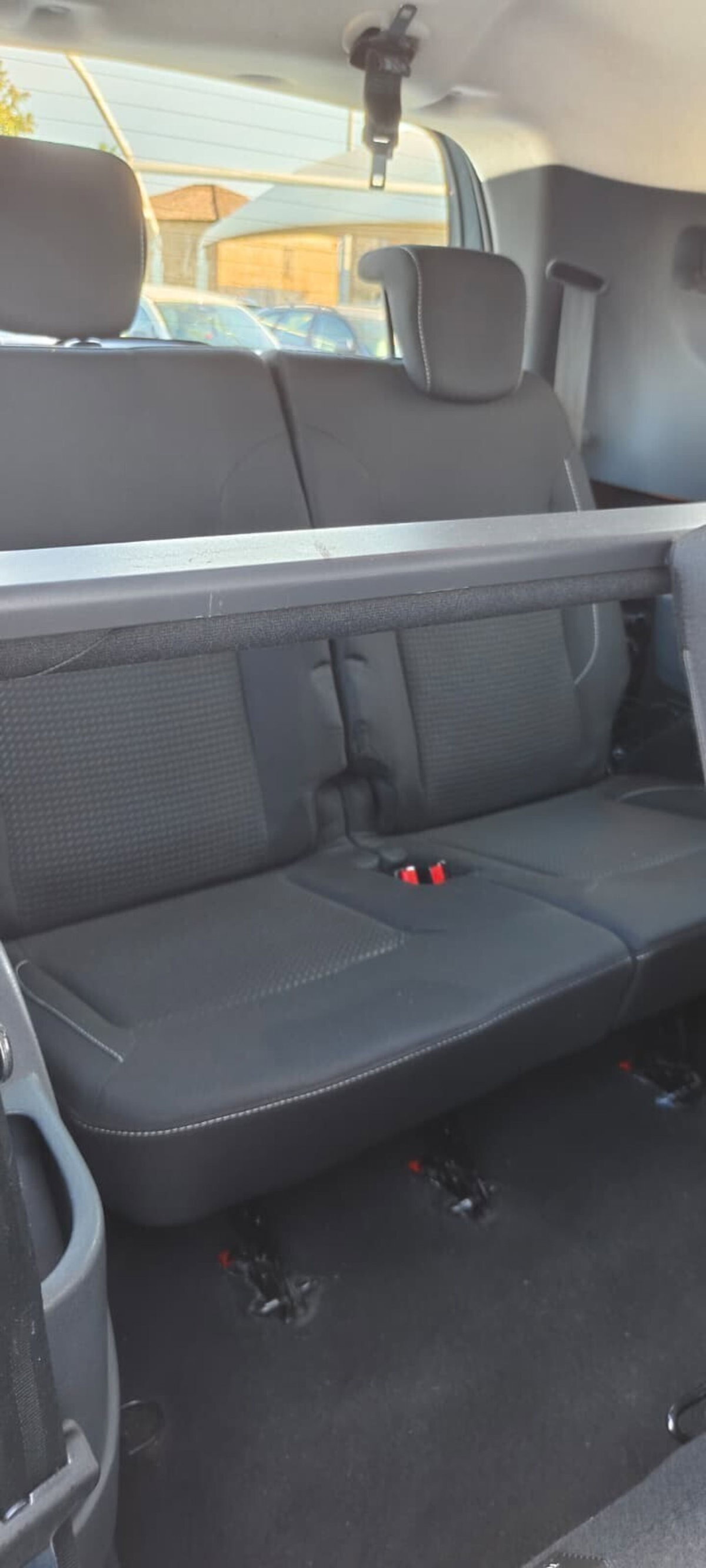 Peugeot 5008 BlueHDi 120 S&S Business (18)