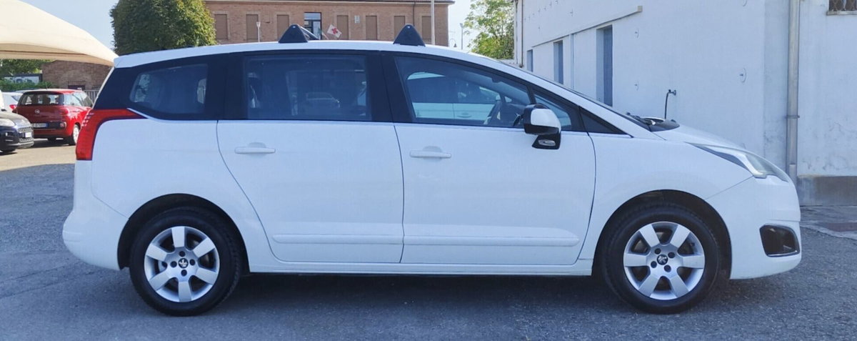 Peugeot 5008 BlueHDi 120 S&S Business (8)