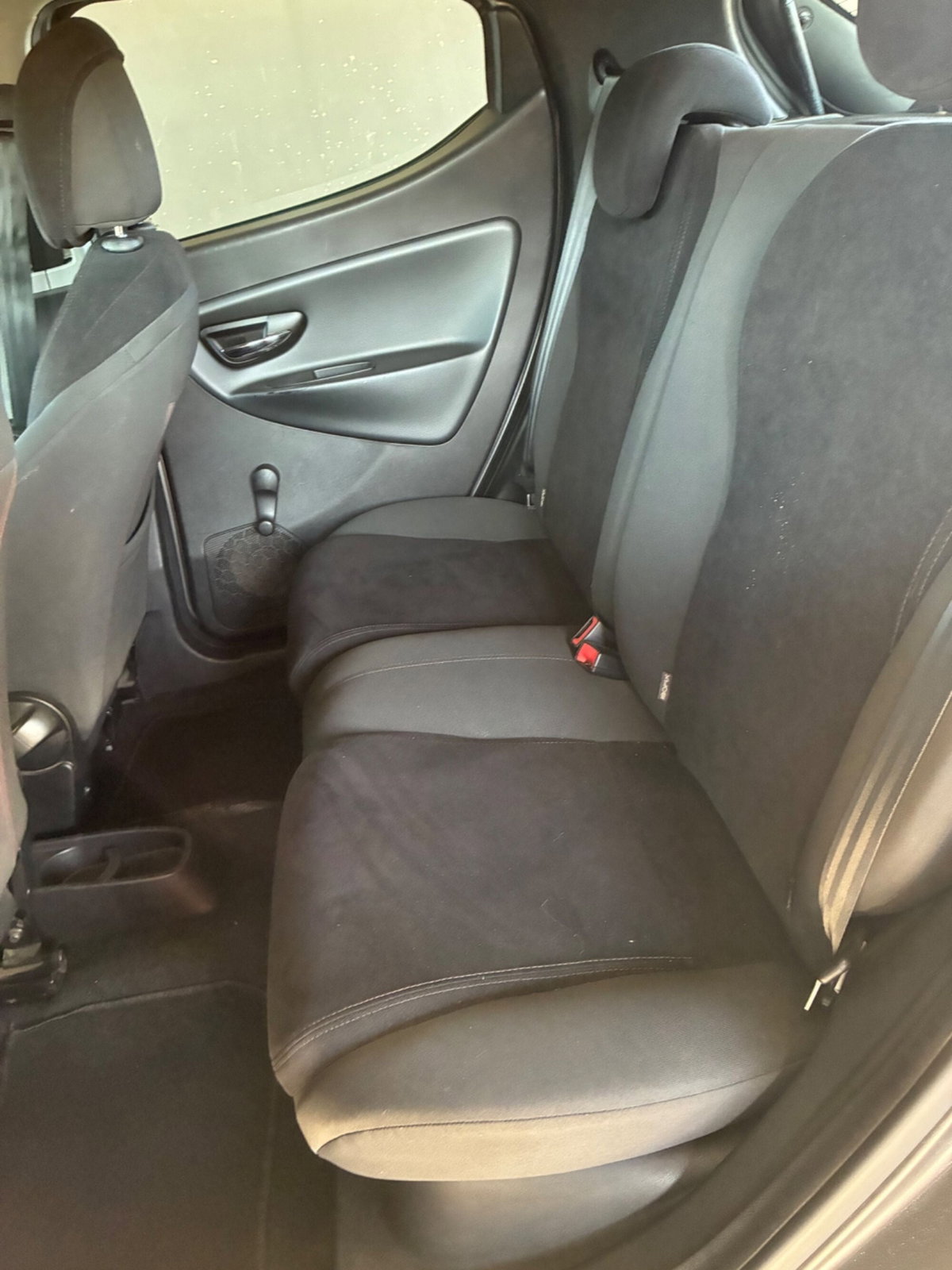 Lancia Ypsilon 1.2 69 CV Platinum (10)