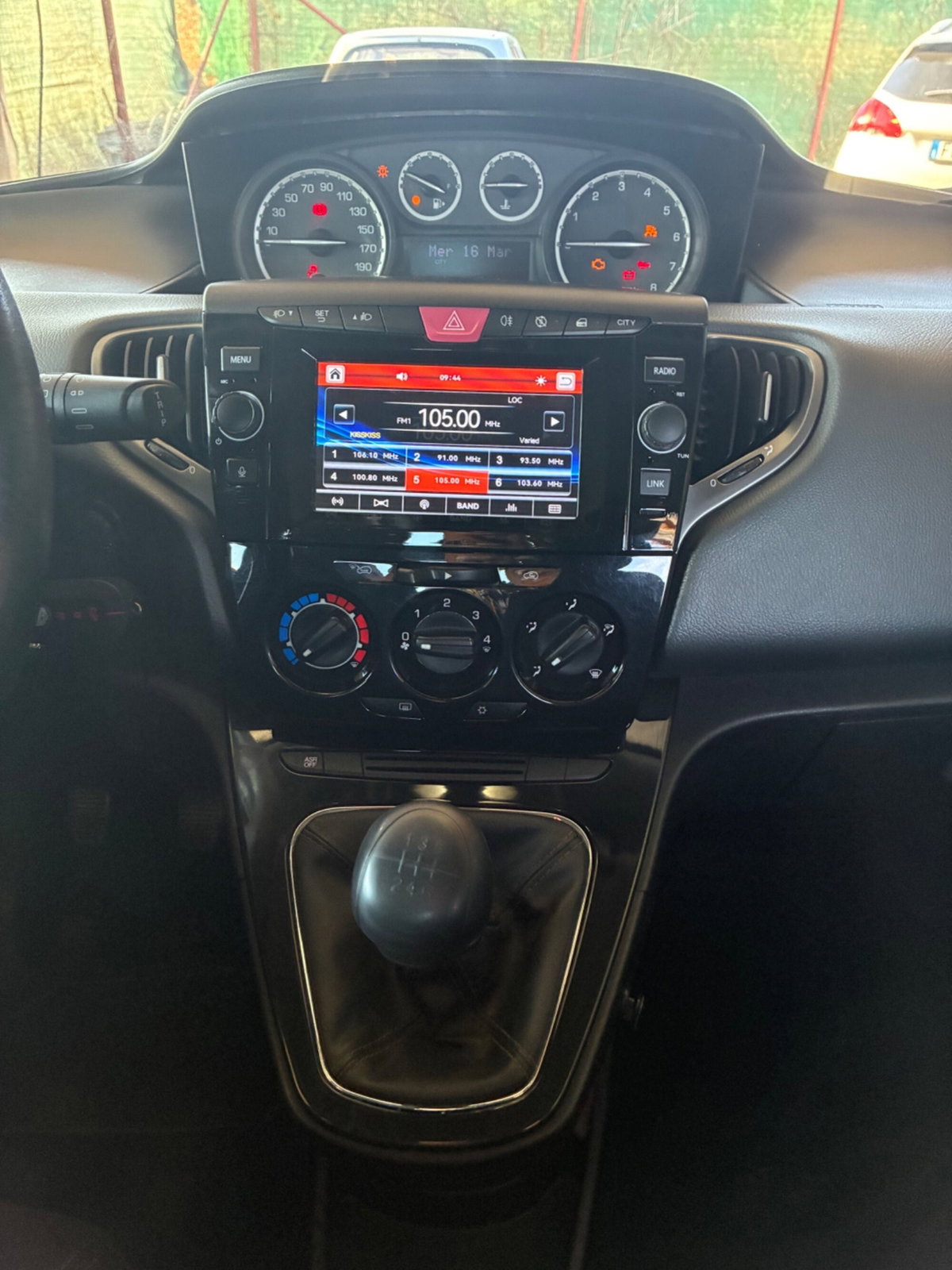 Lancia Ypsilon 1.2 69 CV Platinum (14)