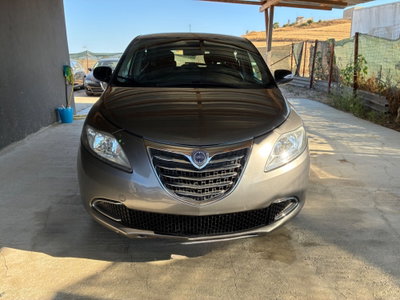 Lancia Ypsilon 1.2 69 CV Platinum (7)