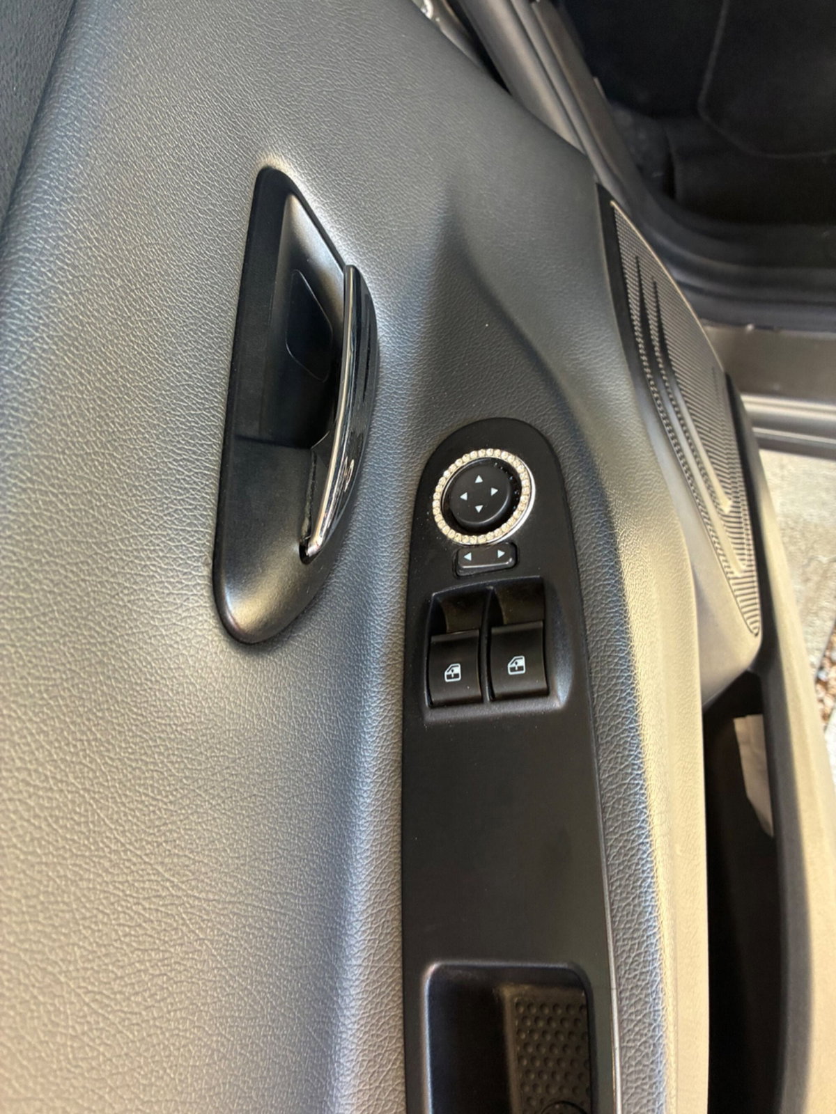 Lancia Ypsilon 1.2 69 CV Platinum (9)