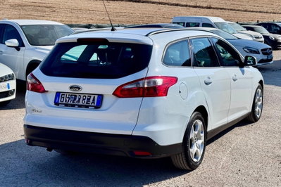 Ford Focus Station Wagon 1.6 TDCi 95 CV SW Titanium (3)