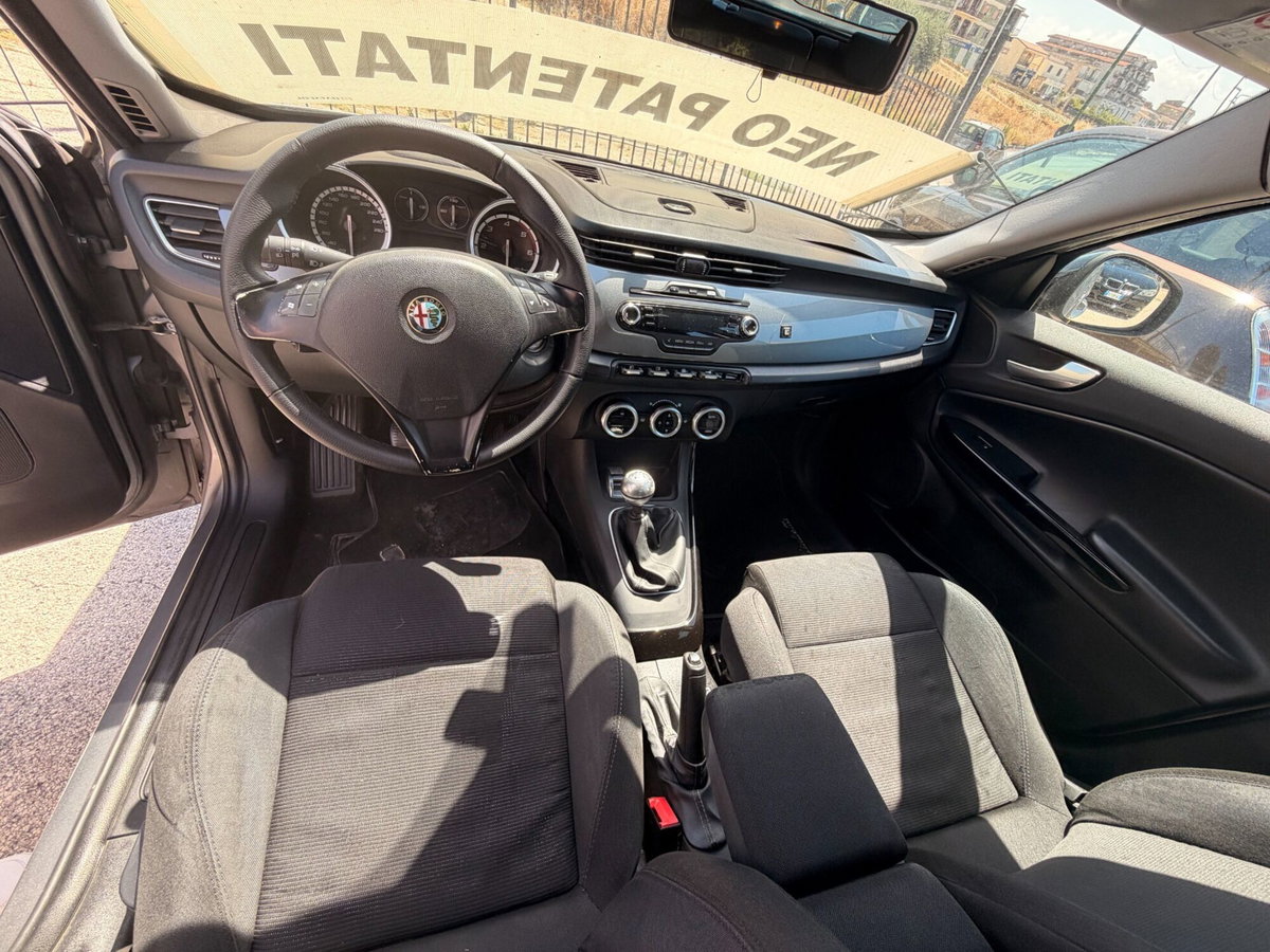 Alfa Romeo Giulietta 1.6 JTDm-2 Progression c/CL (10)