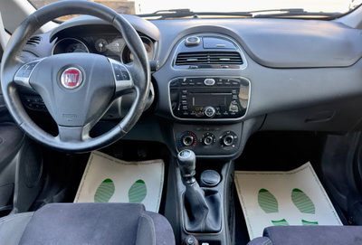 Fiat Punto 1.4 8V 5 porte Natural Power Lounge (10)