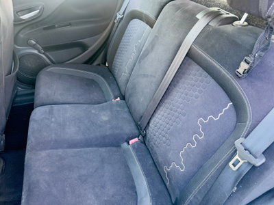 Fiat Punto 1.4 8V 5 porte Natural Power Lounge (9)