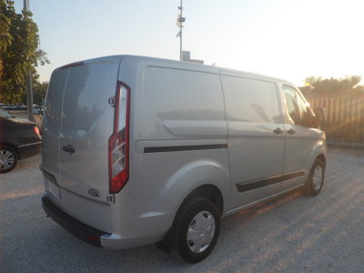 Ford Transit Custom Furgone 340 2.0 EcoBlue 130 PL-DC Furgone Titanium (4)