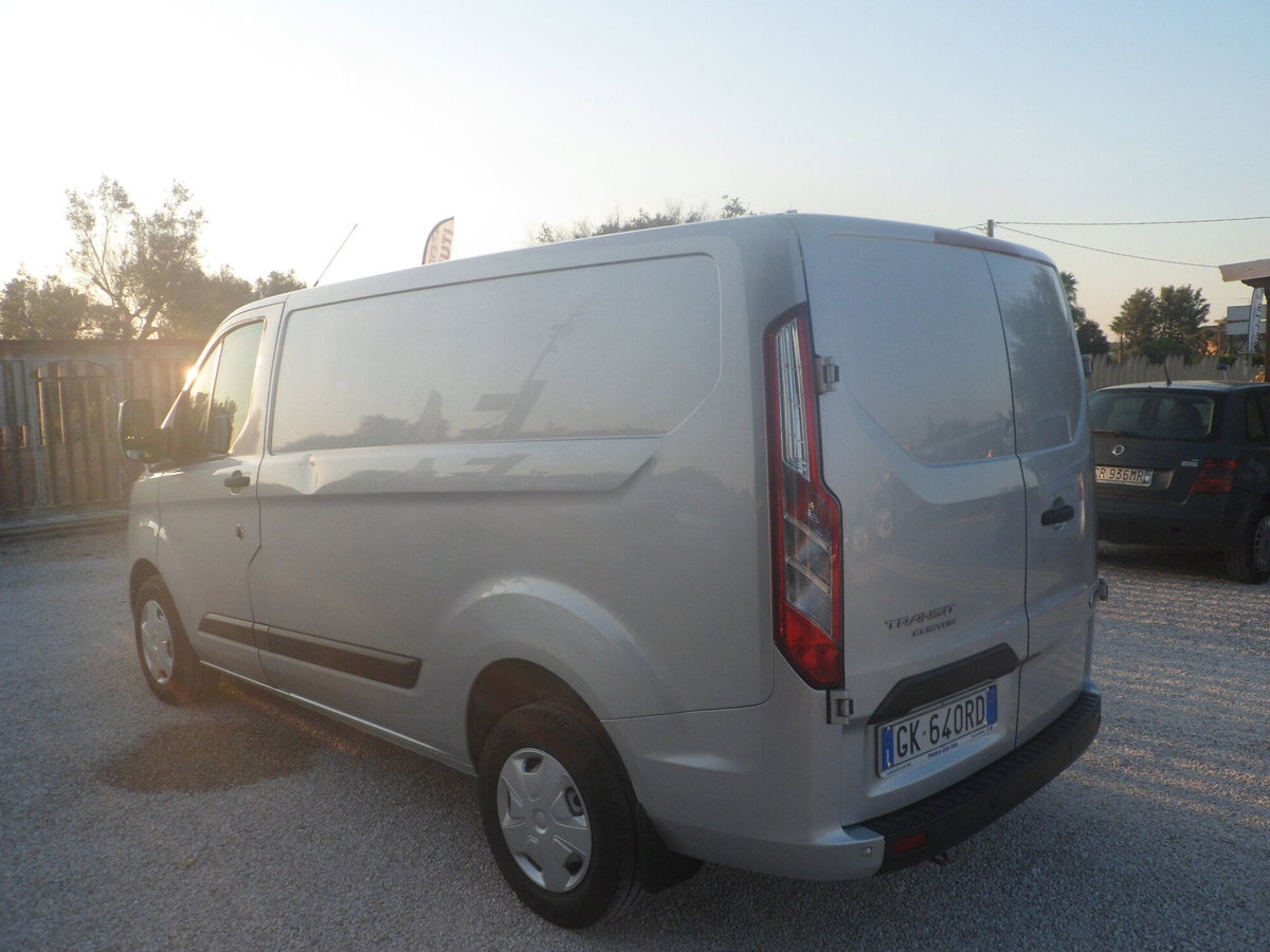 Ford Transit Custom Furgone 340 2.0 EcoBlue 130 PL-DC Furgone Titanium (6)