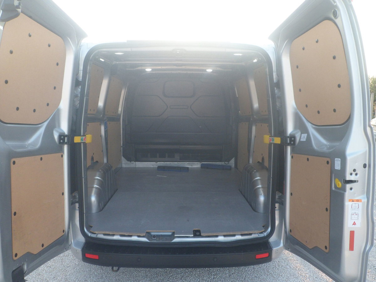 Ford Transit Custom Furgone 340 2.0 EcoBlue 130 PL-DC Furgone Titanium (7)