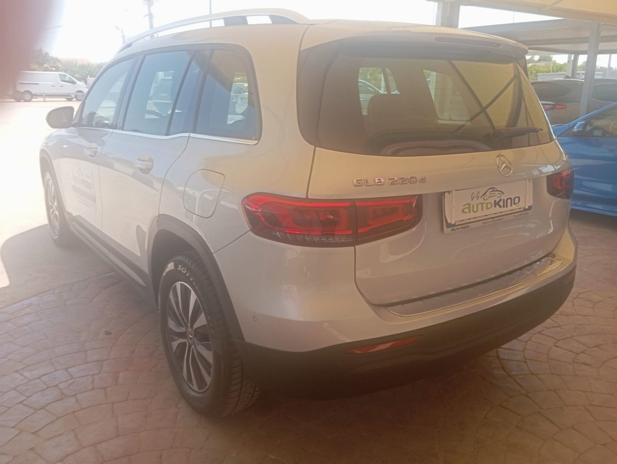 Mercedes-Benz GLB 220 d Automatic 4Matic Sport (5)
