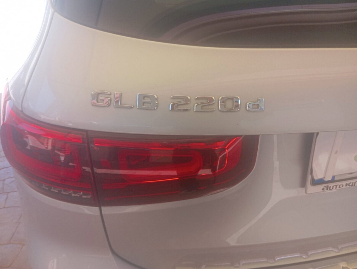 Mercedes-Benz GLB 220 d Automatic 4Matic Sport (9)
