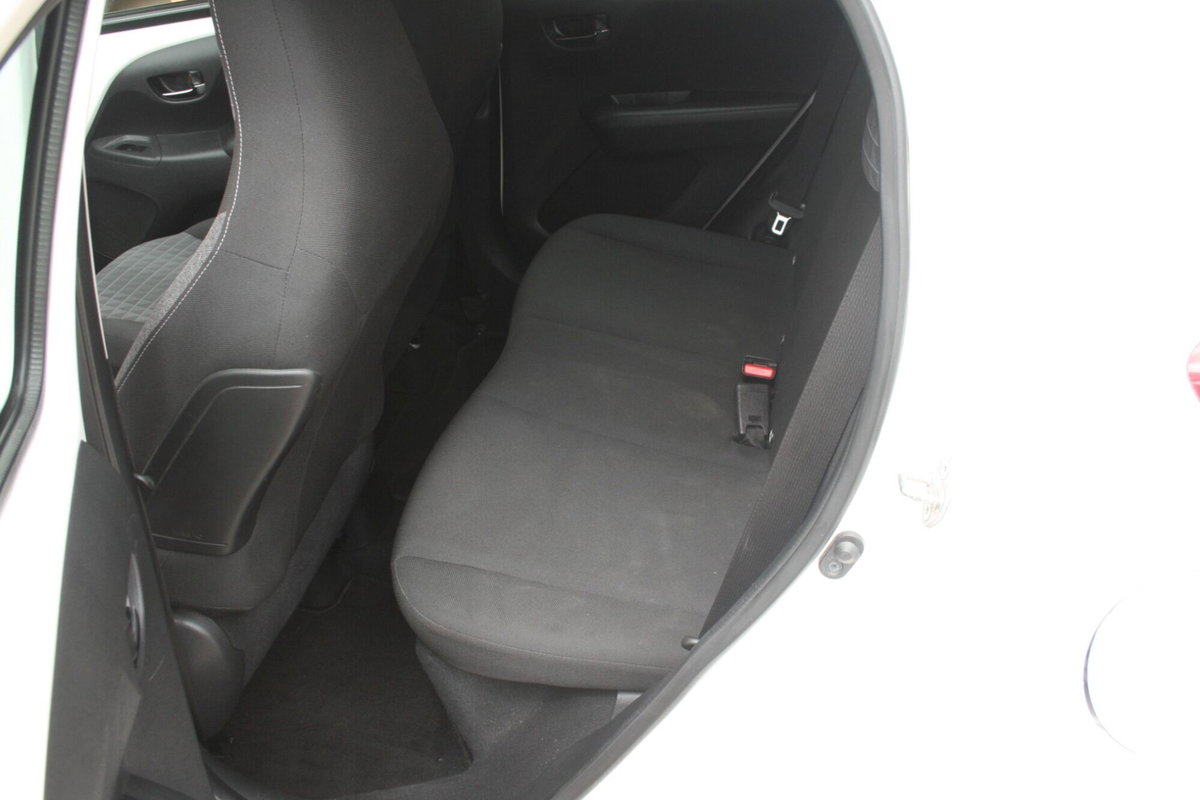 Peugeot 108 72 5 porte Allure (15)
