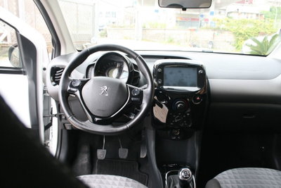 Peugeot 108 72 5 porte Allure (8)