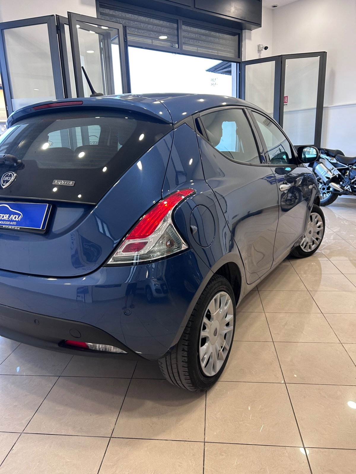 Lancia Ypsilon 1.0 FireFly 5 porte S&S Hybrid Silver Plus (11)