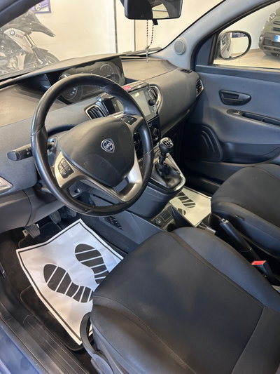Lancia Ypsilon 1.0 FireFly 5 porte S&S Hybrid Silver Plus (18)