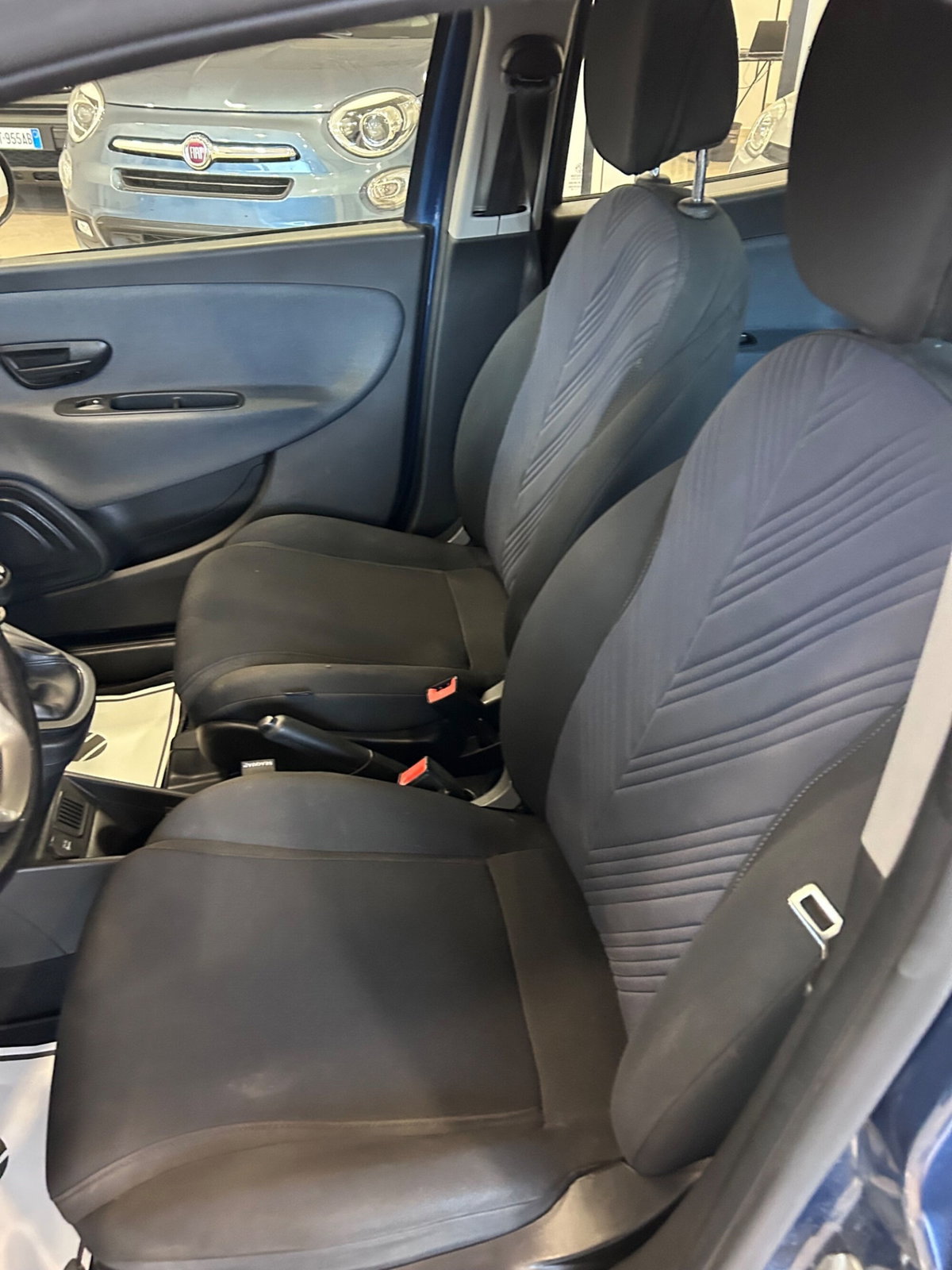 Lancia Ypsilon 1.0 FireFly 5 porte S&S Hybrid Silver Plus (20)