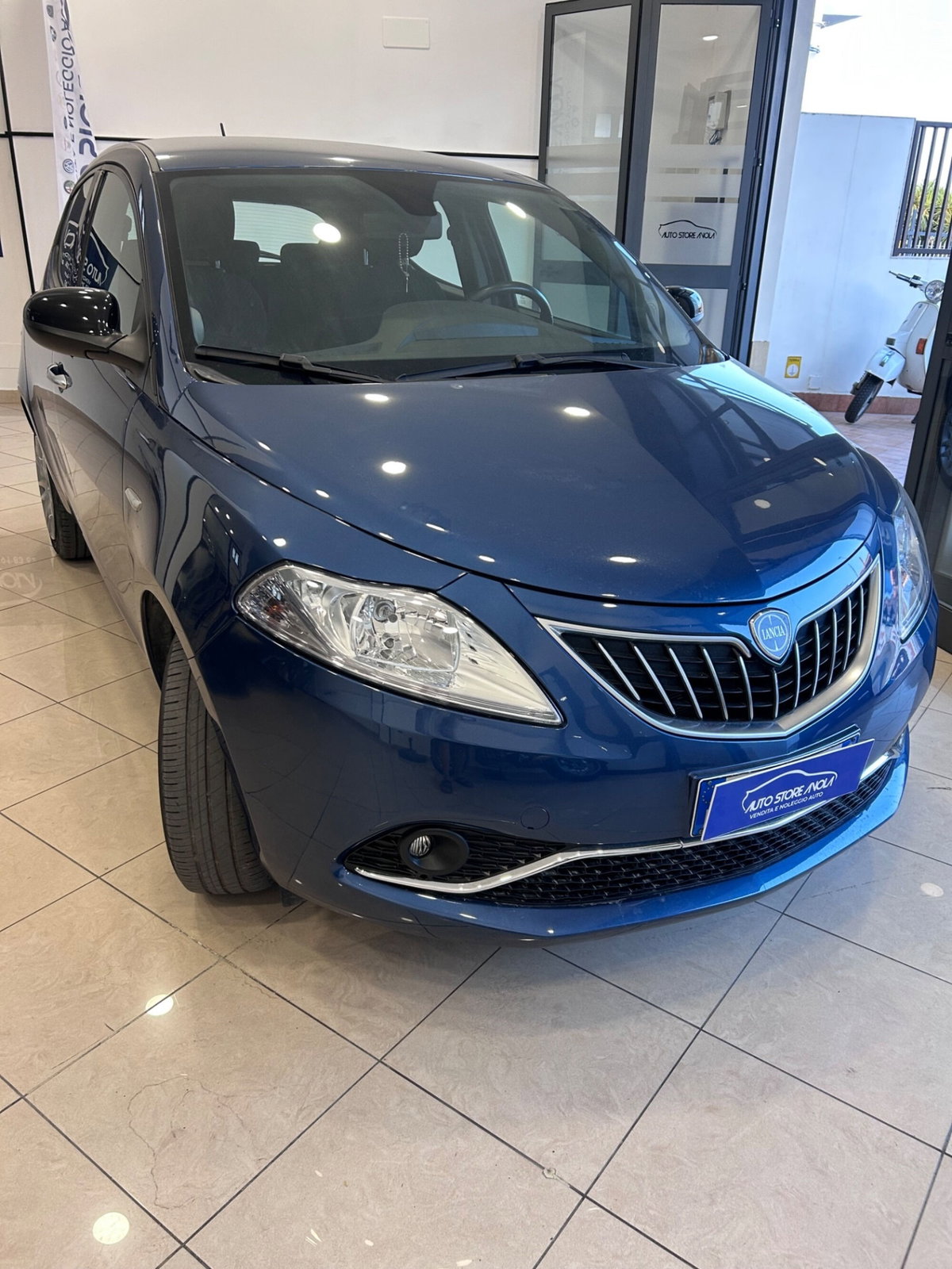 Lancia Ypsilon 1.0 FireFly 5 porte S&S Hybrid Silver Plus (4)