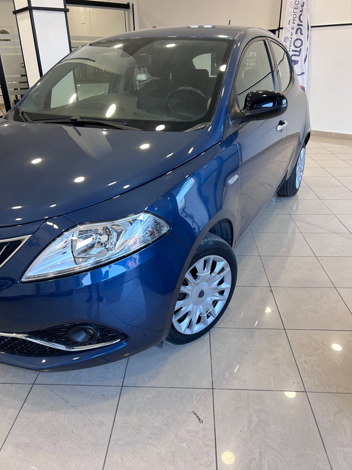 Lancia Ypsilon 1.0 FireFly 5 porte S&S Hybrid Silver Plus (6)