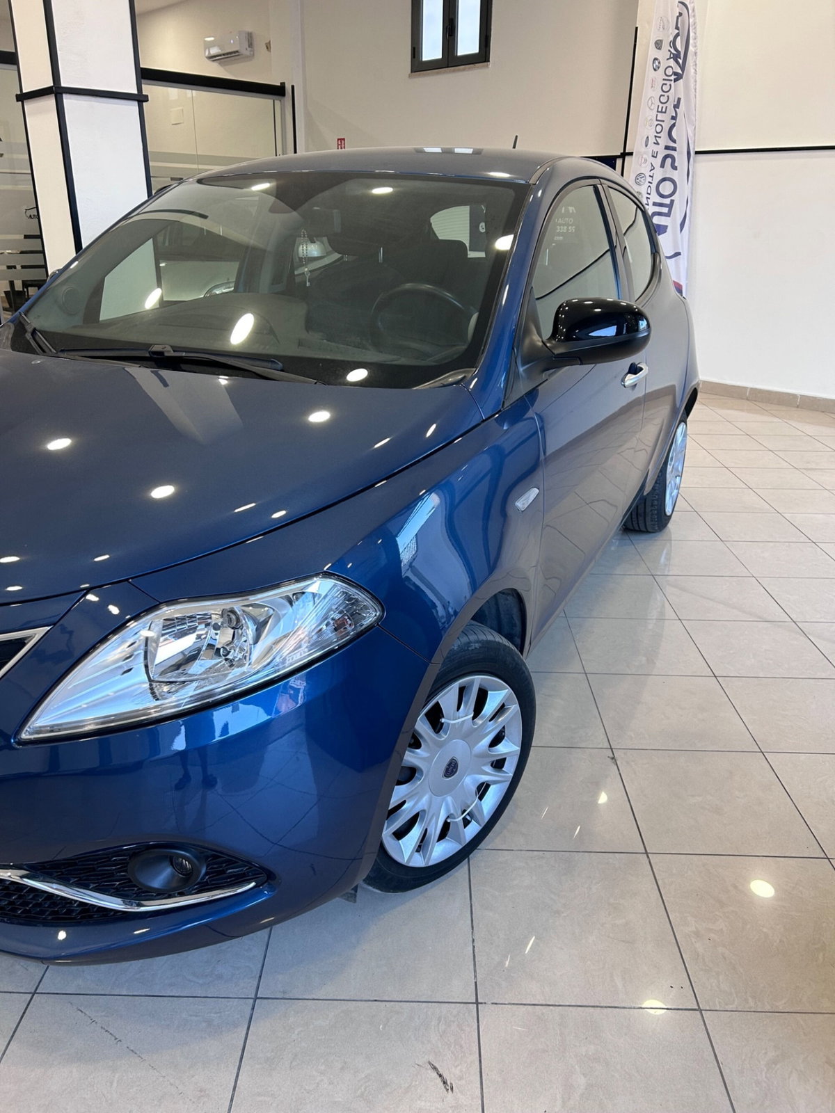 Lancia Ypsilon 1.0 FireFly 5 porte S&S Hybrid Silver Plus (7)