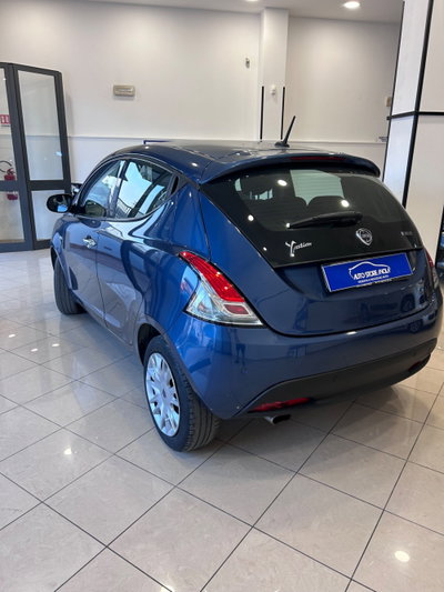 Lancia Ypsilon 1.0 FireFly 5 porte S&S Hybrid Silver Plus (8)
