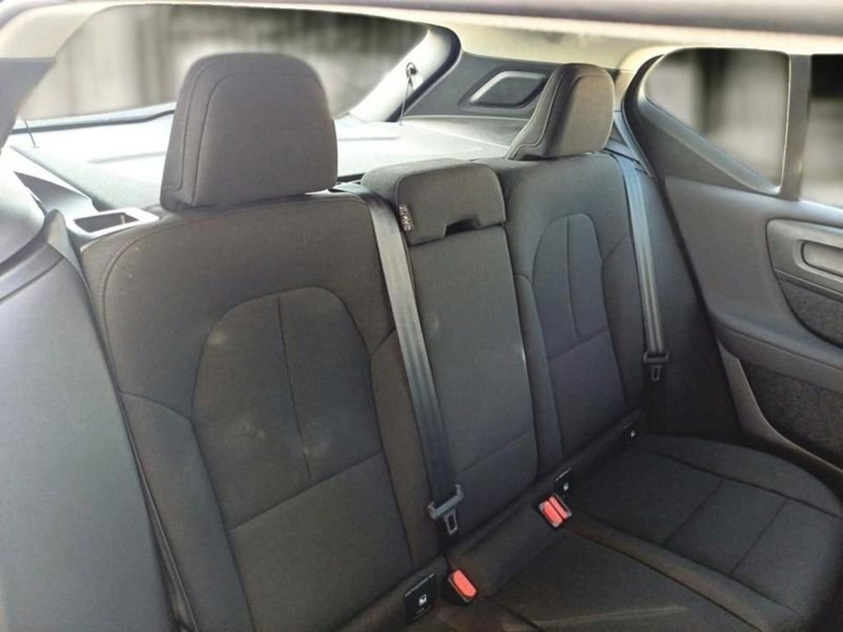 Volvo XC40 T2 Essential N1 (11)
