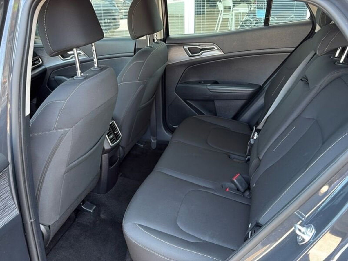 Kia Sportage 1.6 crdi mhev Business dct (11)