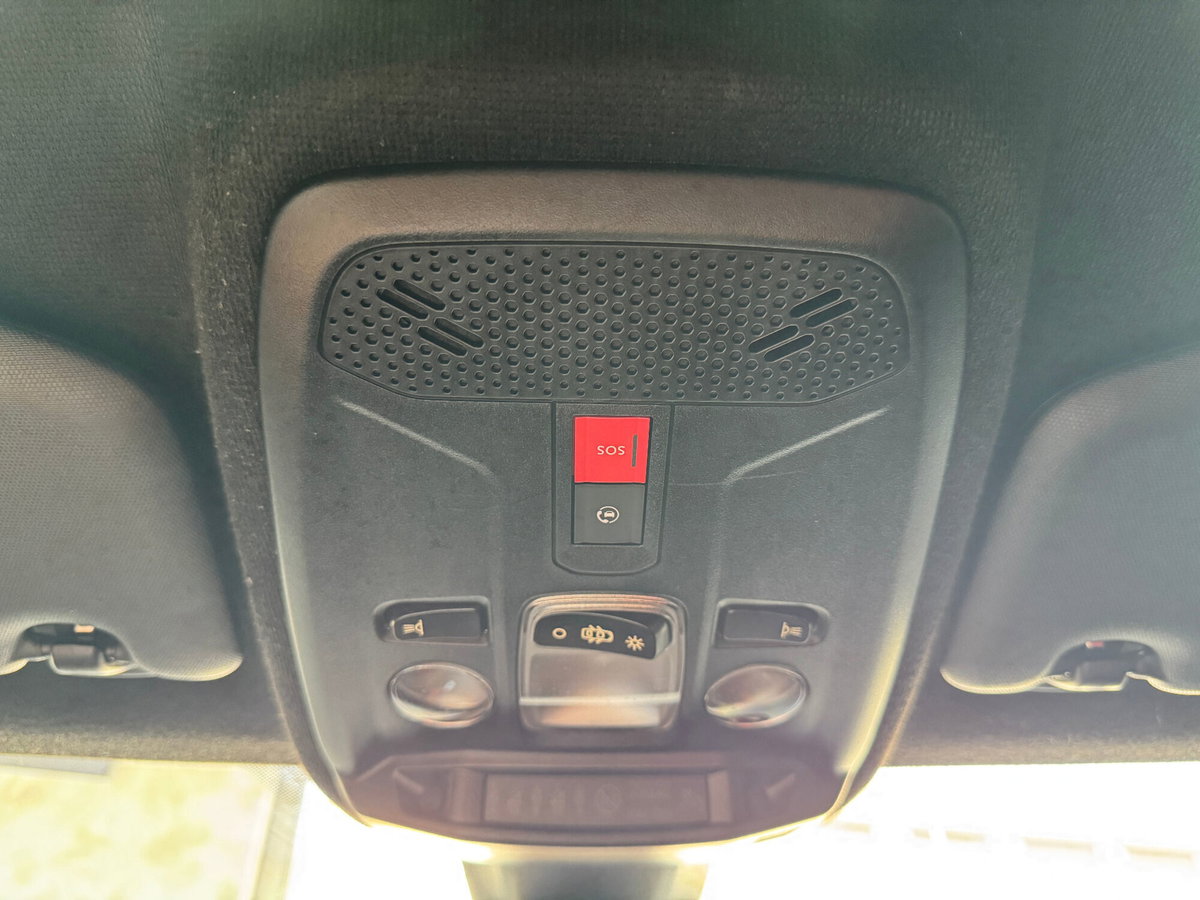 Opel Corsa 1.2 100 CV GS Line (6)
