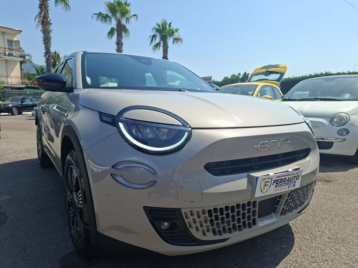 Fiat 600 1.2 hybrid 145cv auto (18)