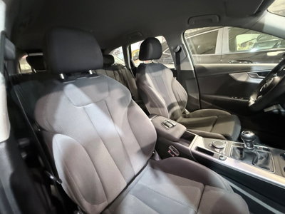 Audi A4 2.0 TDI 150 CV ultra Sport (19)