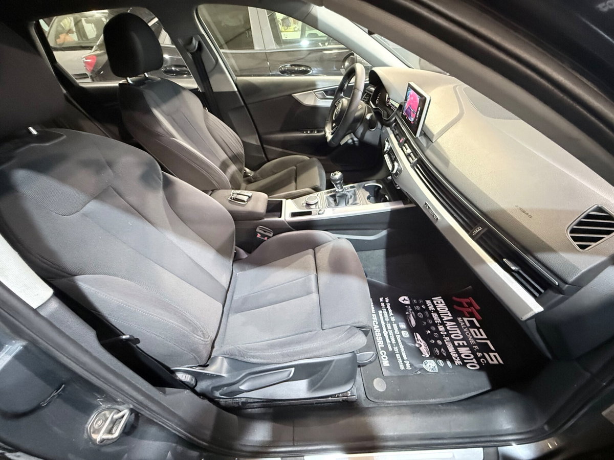 Audi A4 2.0 TDI 150 CV ultra Sport (20)