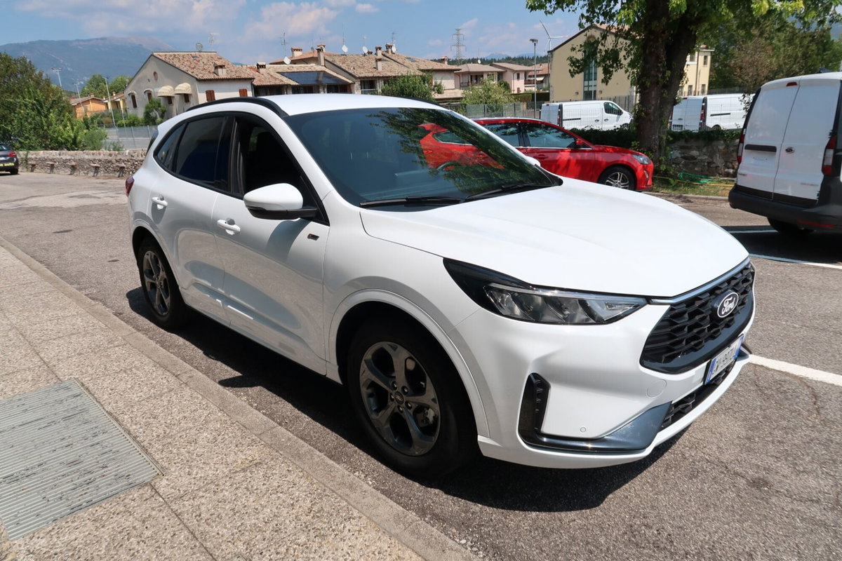 Ford Kuga 1.5 ecoboost ST-Line 2wd 150cv (3)