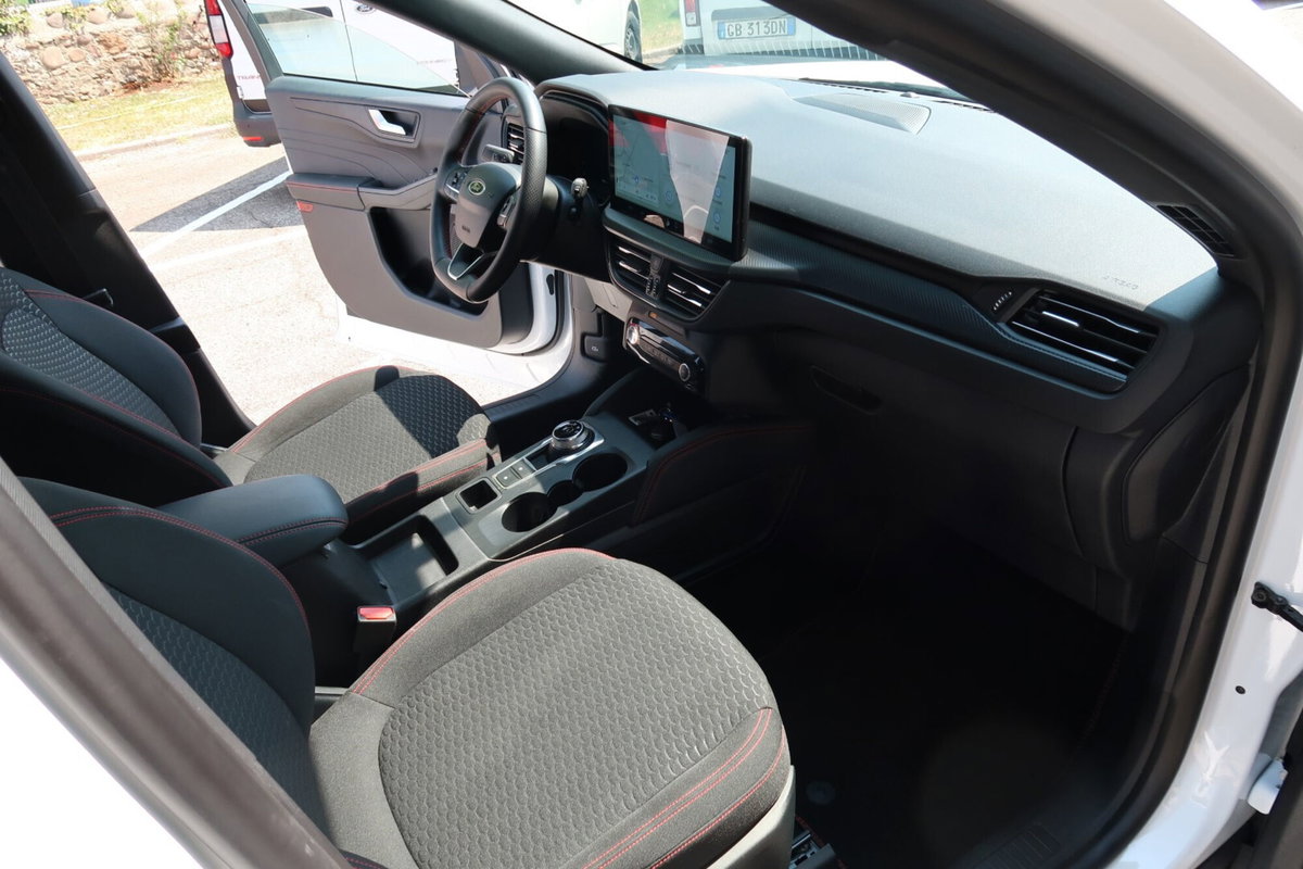 Ford Kuga 1.5 ecoboost ST-Line 2wd 150cv (9)
