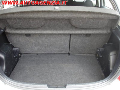 Toyota Yaris 1.0 5 porte Now GPL (16)