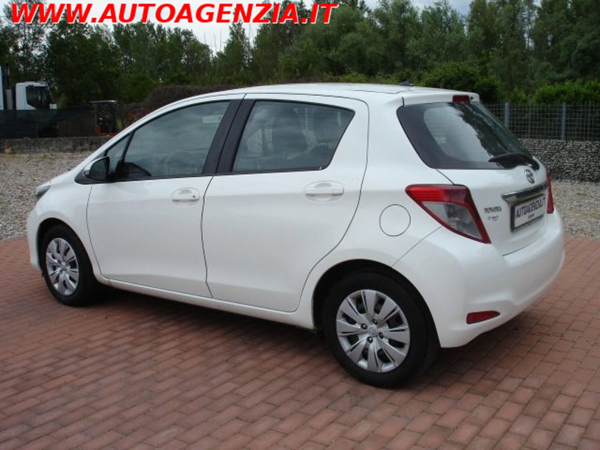 Toyota Yaris 1.0 5 porte Now GPL (5)