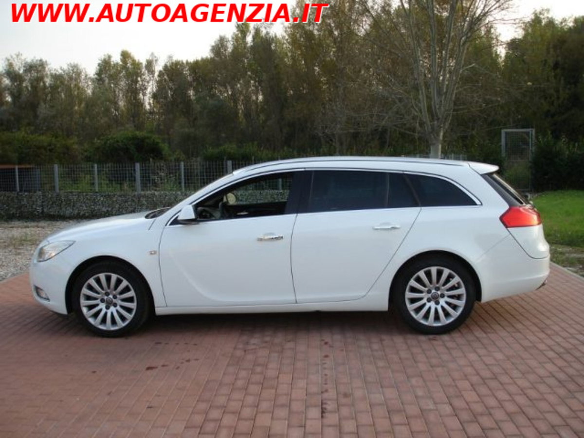 Opel Insignia Station Wagon CDTI 160CV Sports Cosmo (4)