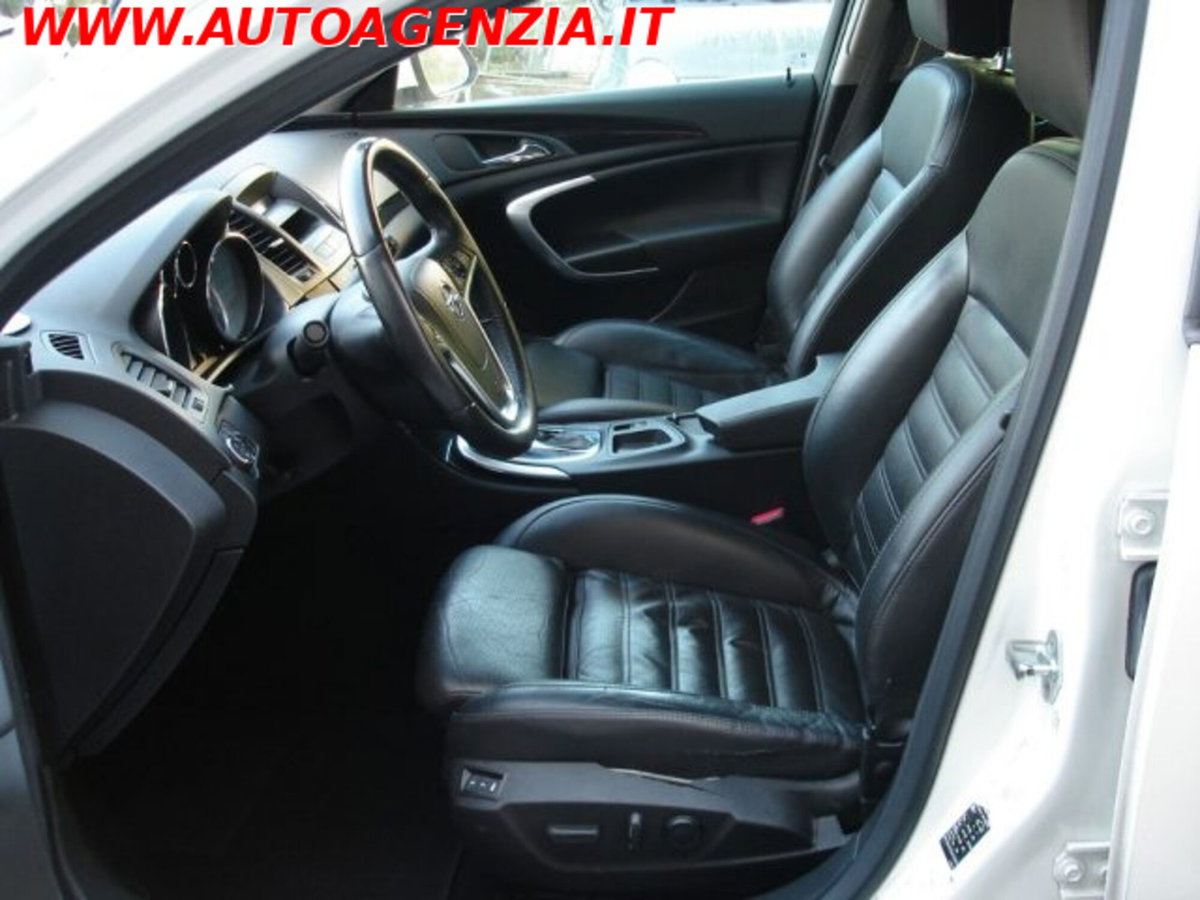 Opel Insignia Station Wagon CDTI 160CV Sports Cosmo (8)