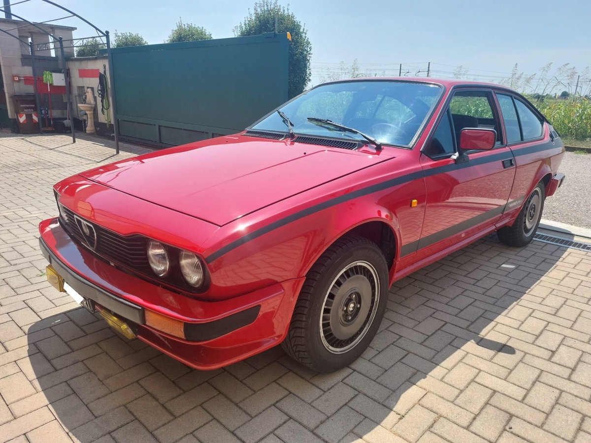 Alfa Romeo Alfetta GTV 2.0 Grand Prix